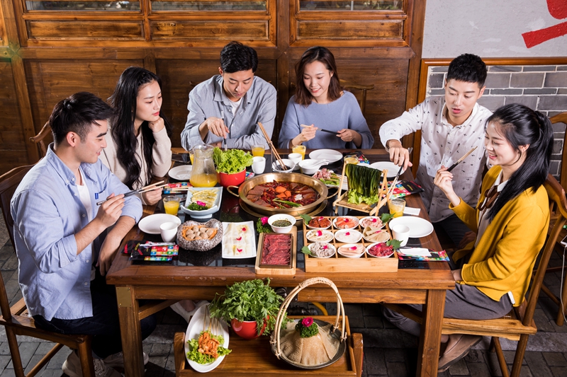负债上千万的他成功逆袭：2年开店200+，加盟存活率95%