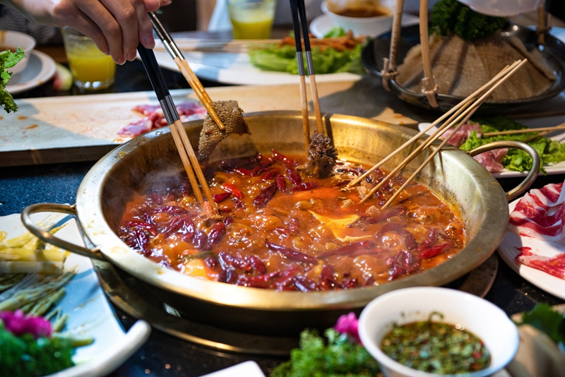 负债上千万的他成功逆袭：2年开店200+，加盟存活率95%