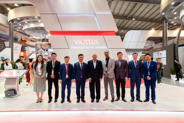 Viettel_and_UTL_cooperate_to_test_the_first_5G_network_in_India.jpg