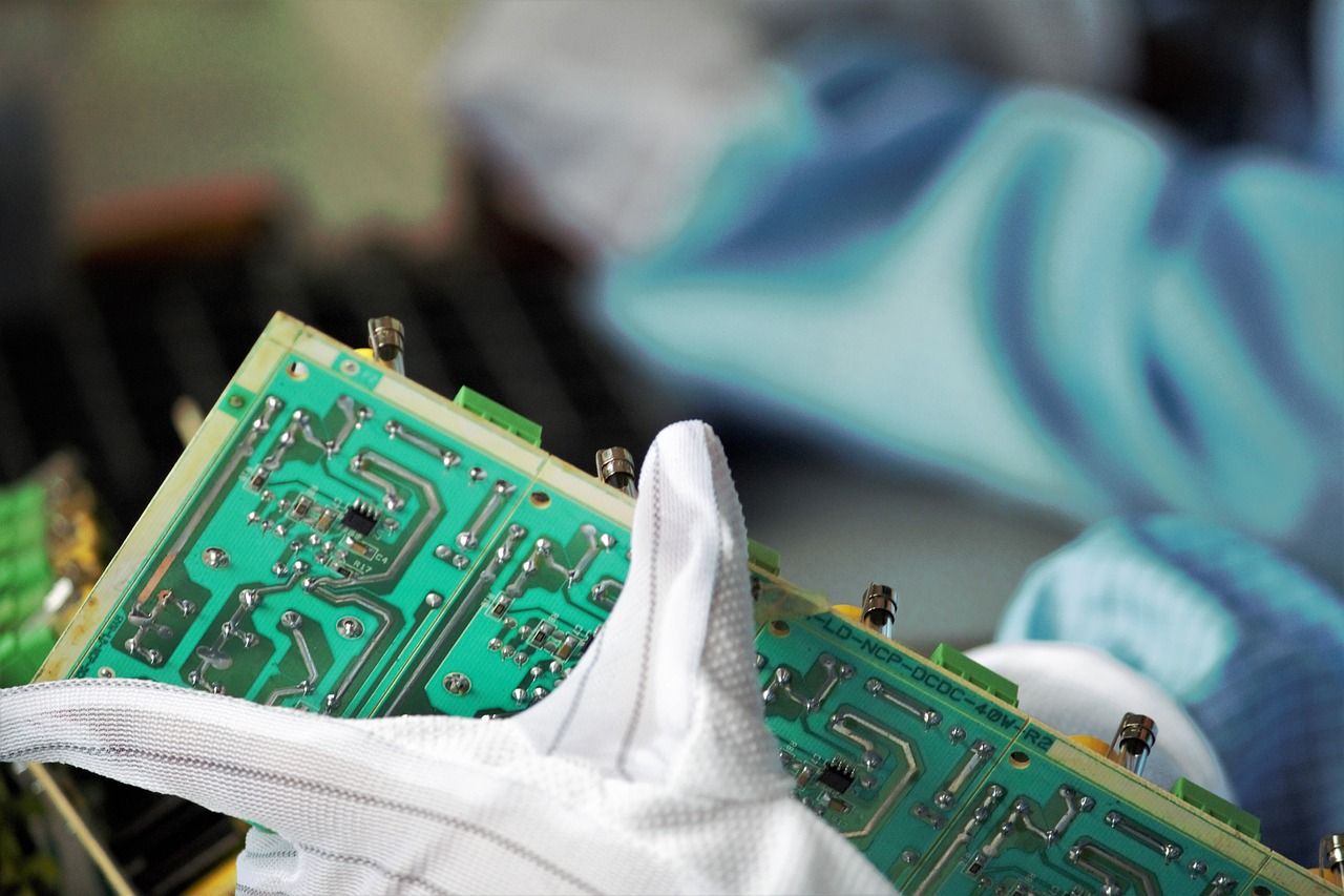 pcb-2655766_1280.jpg