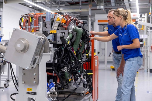 04 博世已有超过3000名员工从事与氢能技术相关的工作 There are more than 3,000 people at Bosch working on hydrogen technologies.jpg