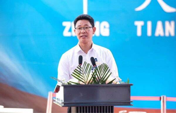 招商工业党委副书记、副总经理吴四川发表致辞.jpg