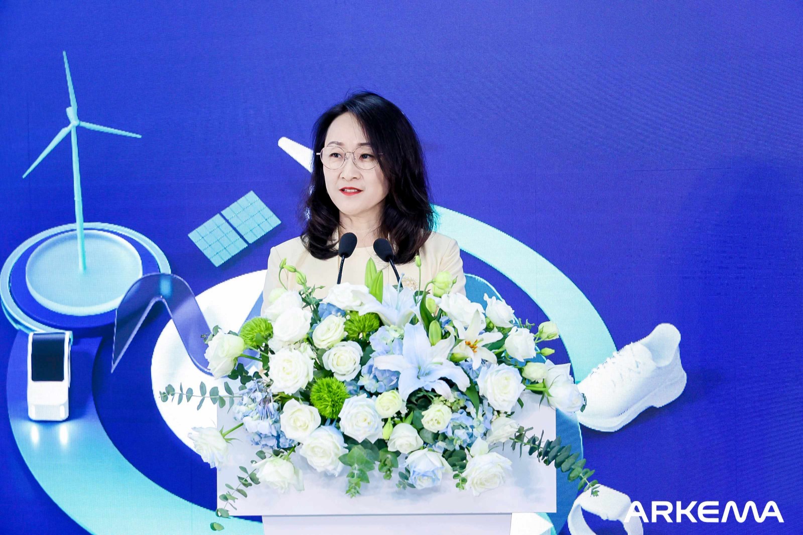 阿科玛大中华区总裁张潇雨女士发表感言庆祝常熟基地25周年、常熟研发中心10周年.jpg