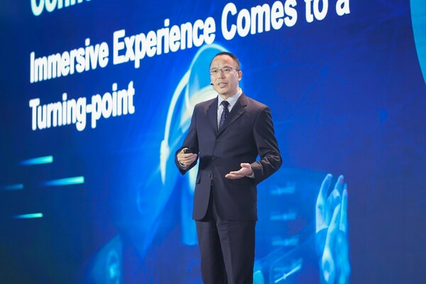 Cao_Ming_launching_industry_s_full_series_solutions_5_5G.jpg
